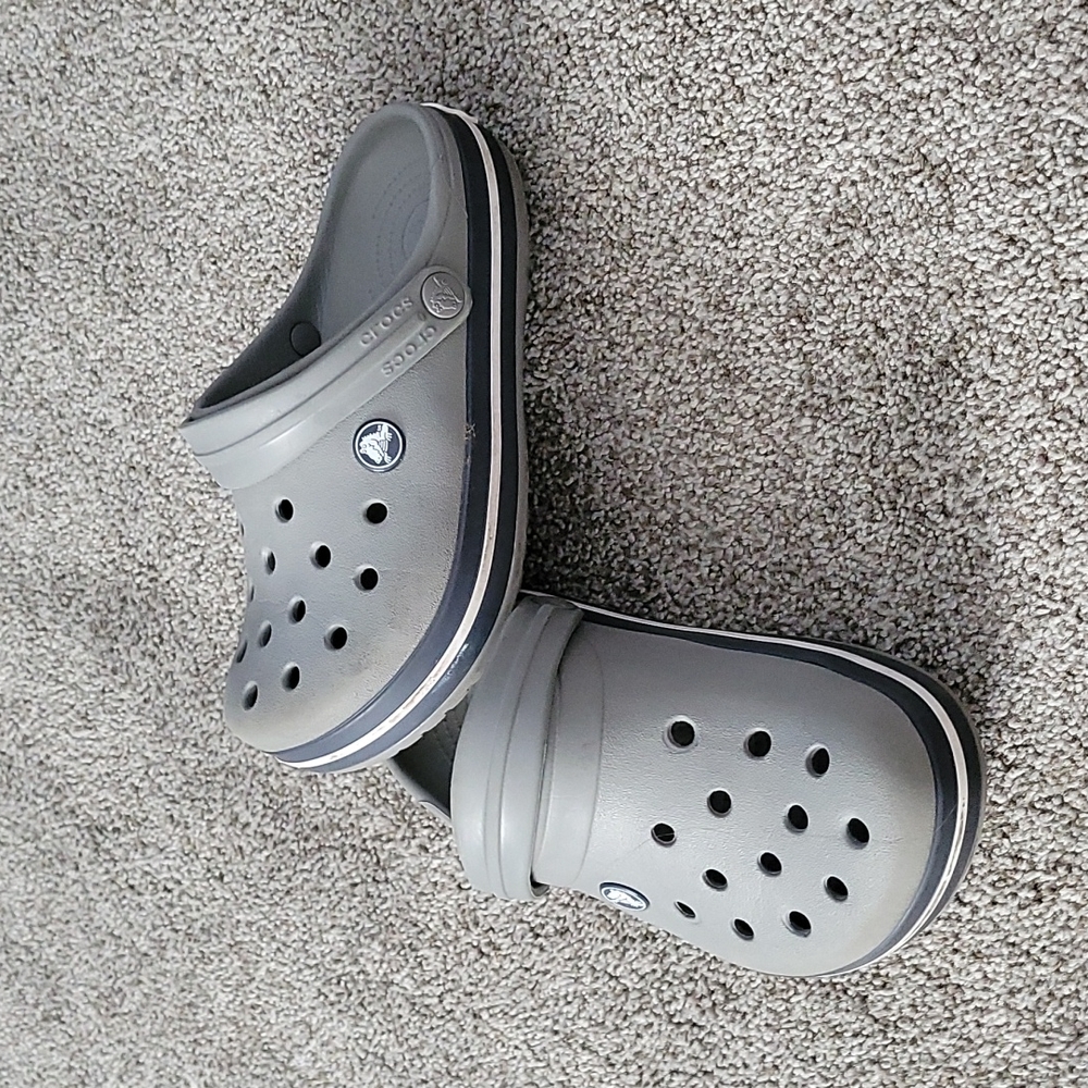 Kid's crocs